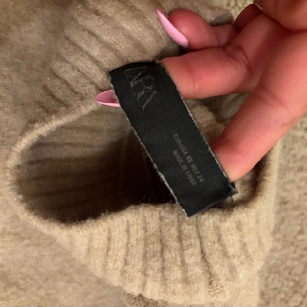 Zara women’s Cozy Mock Neck Sweater in Beige